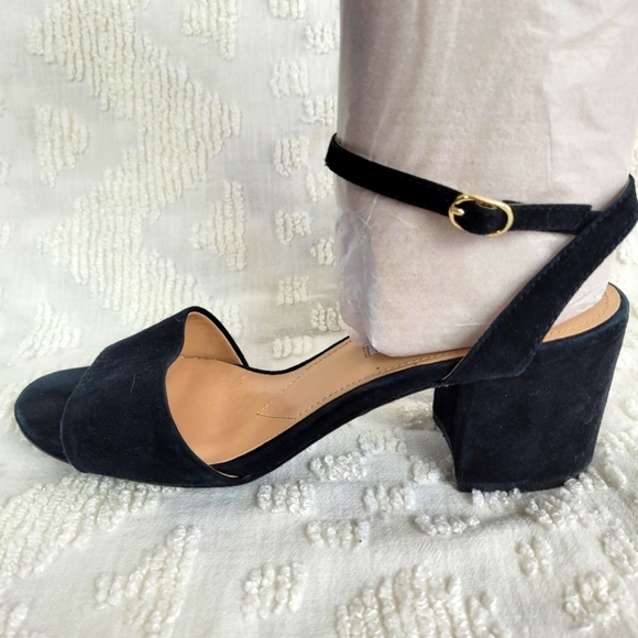 Charles David black suede sandal crisscross back ankle strap block heel 9.5 - Picture 3 of 11